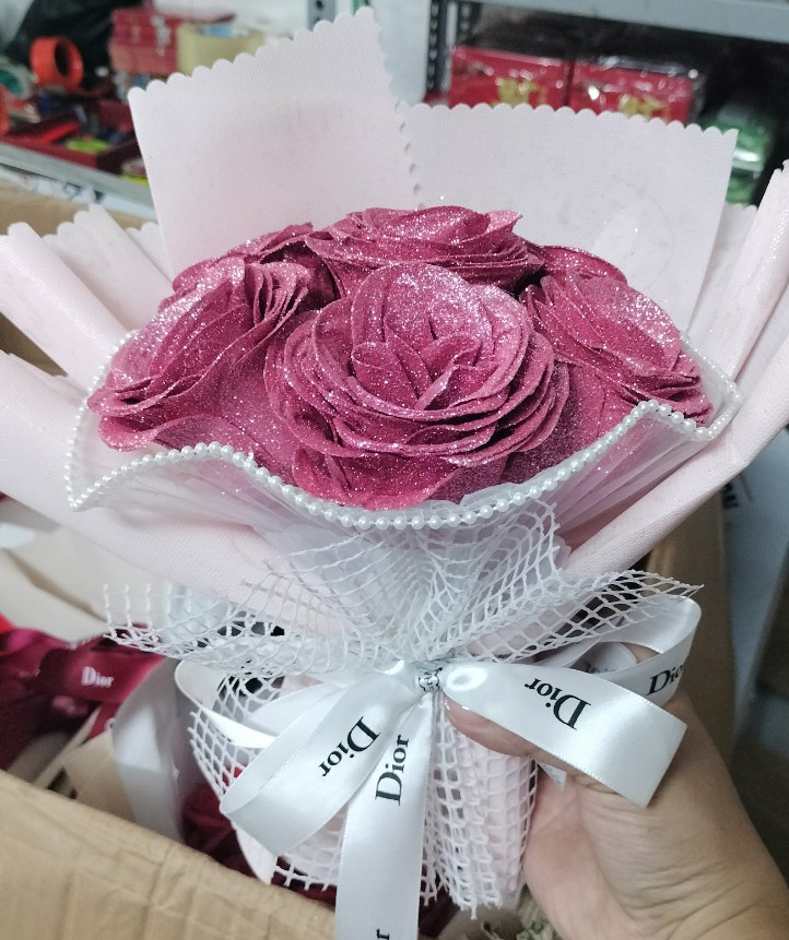 Bó Hoa Hồng Nhũ Kim Tuyến Lấp Lánh 7 Bông Quà Tặng Người Thương Dịp Valentine, 8/3, 20/10... (Kèm Đèn Led, Thiệp, Túi Xách)