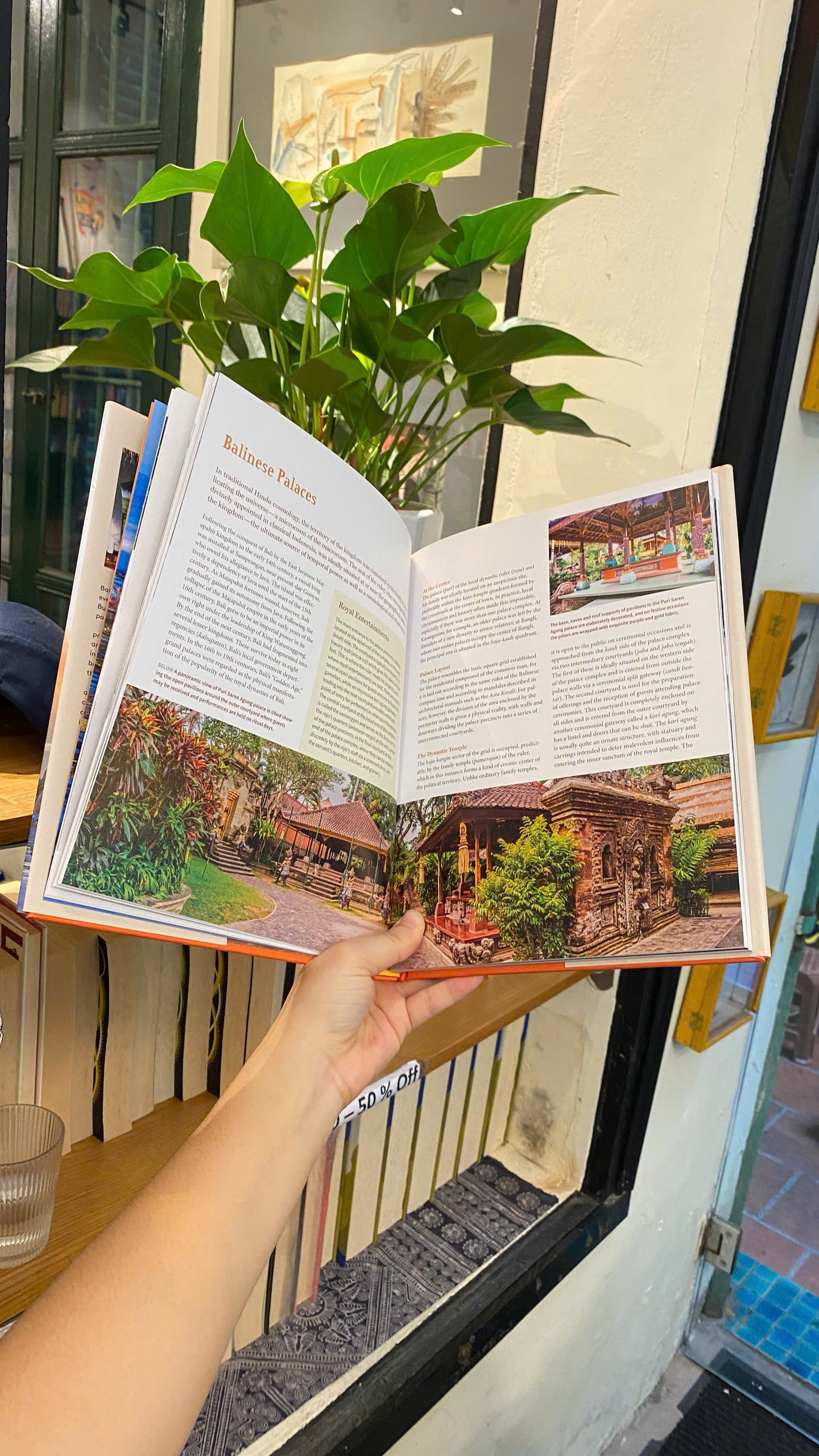 Sách - Balinese Architecture: A Guide to Traditional & Modern Balinese Design | Kiến trúc/ Ngoại văn