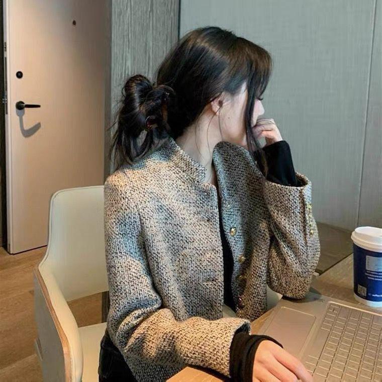 Áo khoác nữ chất dạ tiêu cổ trụ dáng ngắn