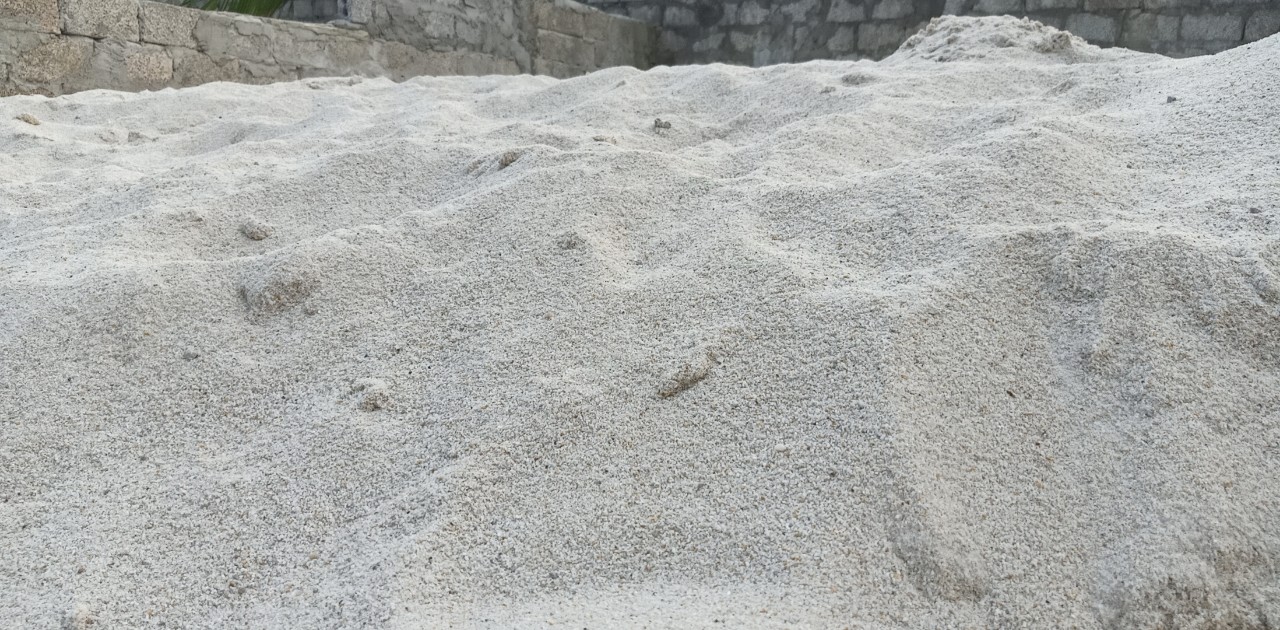 Sỏi thạch anh dùng trong xử lý nước, trang trí bể cá và nhà cửa