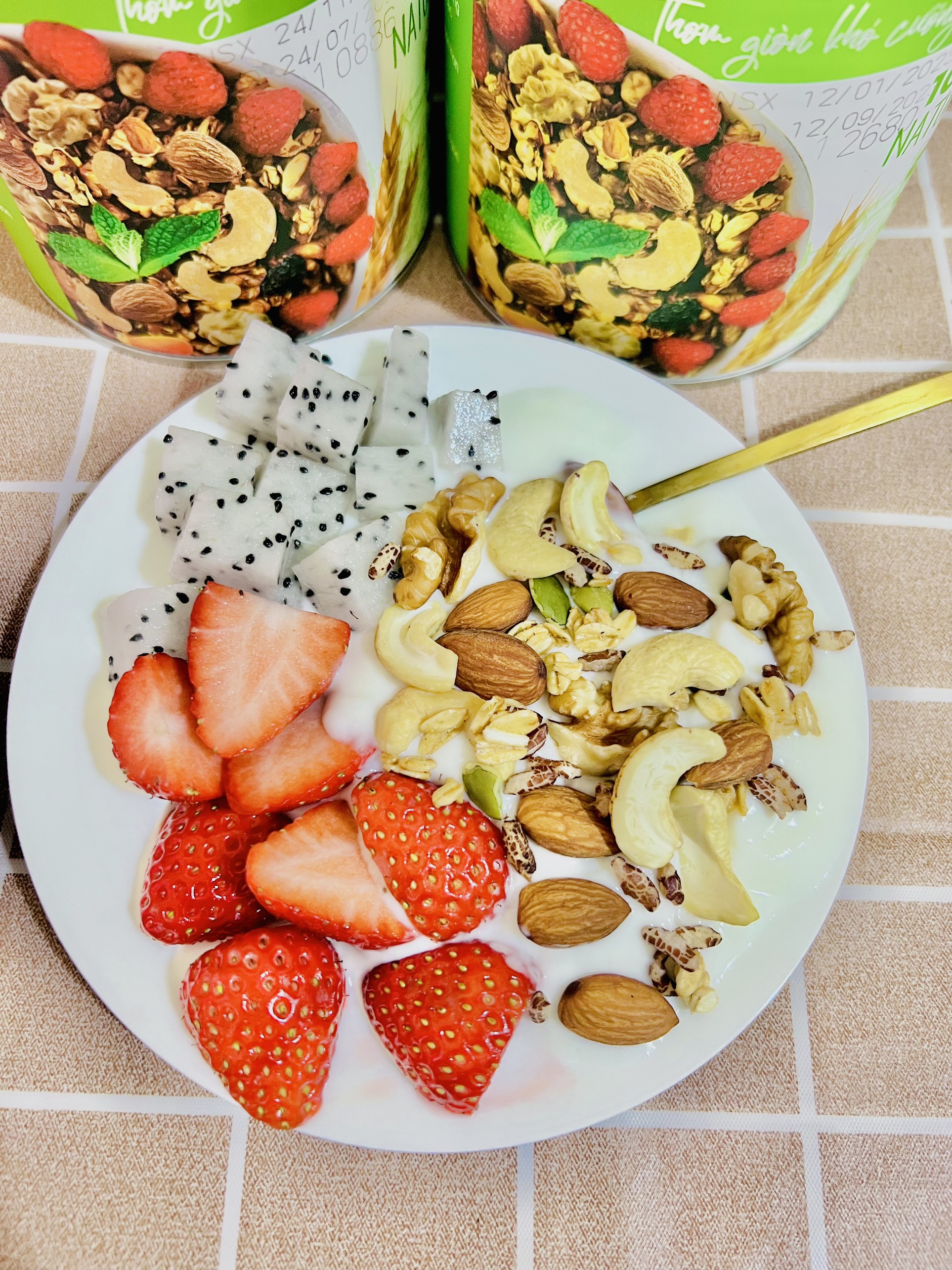 10 hộp Ngũ Cốc Hạt Granola Min Min Ăn Liền _ Ngũ Cốc Hạt Ăn Liền Dinh Dưỡng