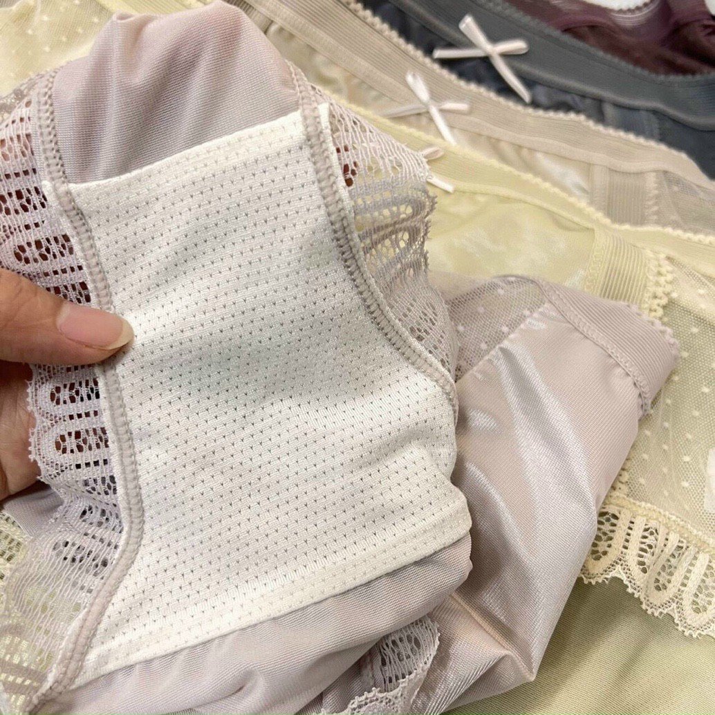 Quần lót Satin Phối Ren không đường may lưng Form to cạp cao