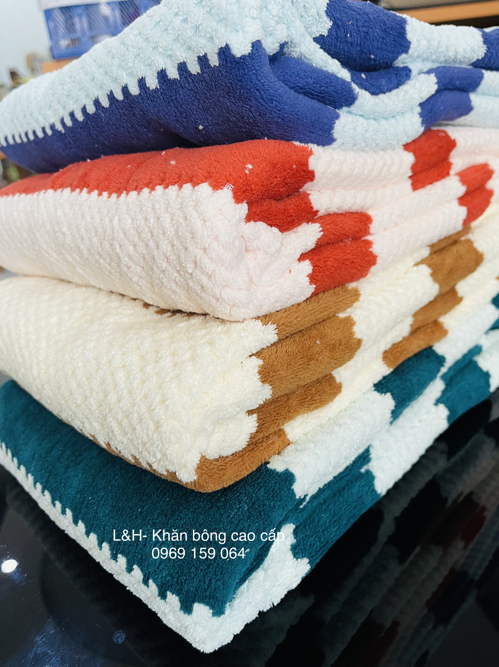 Khăn tắm lông cừu cao cấp khổ rộng, kẻ thẳng, hạt gạo, siêu mềm, KT 70x140cm