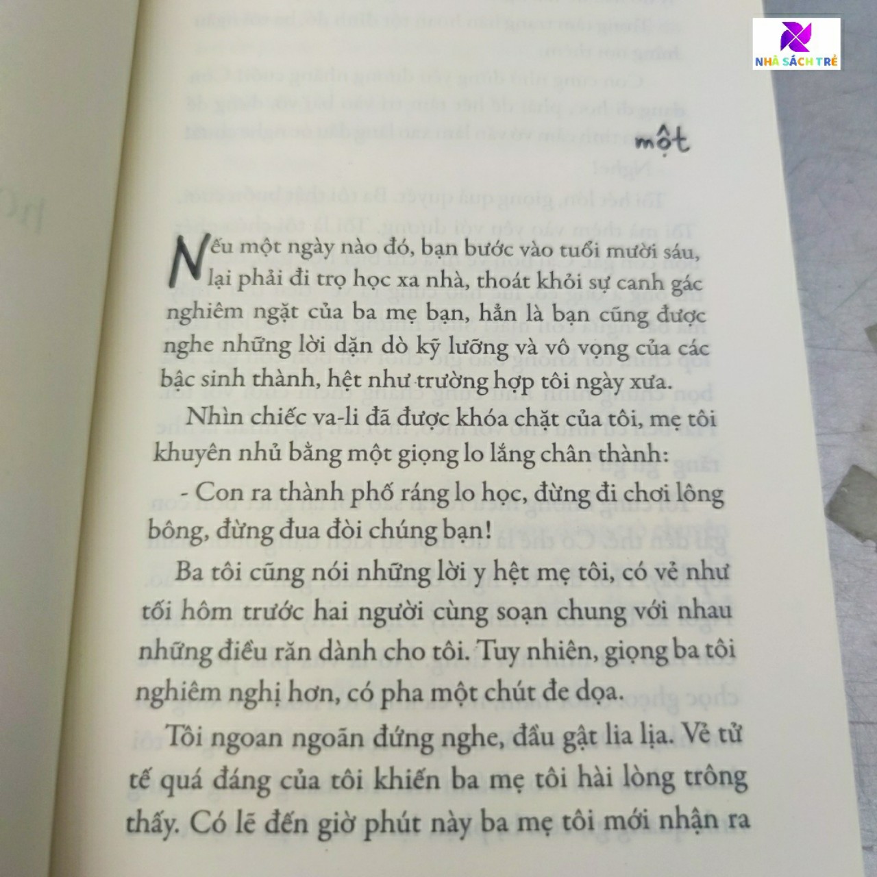 Sách - Hoa Hồng Xứ Khác ( Nguyễn Nhật Ánh ) - NXB Trẻ
