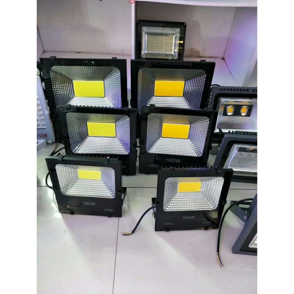 Đèn pha led 50w chiếu biển hiệu, chiếu căng tin