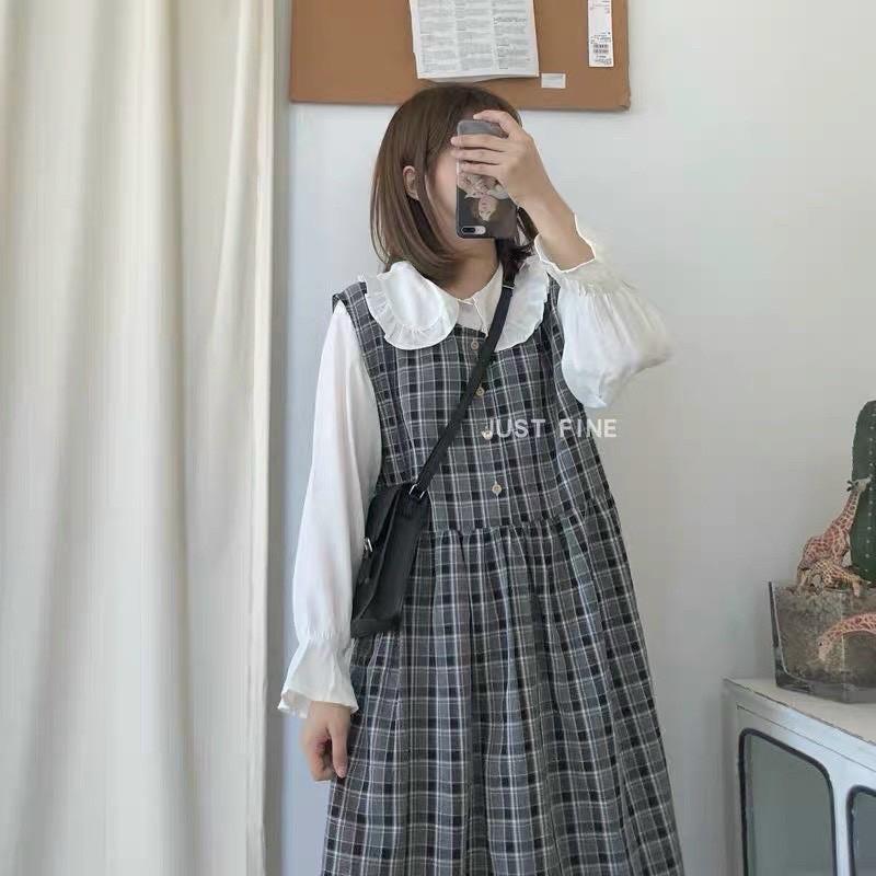 Set yếm caro kèm áo sơ mi cổ bèo