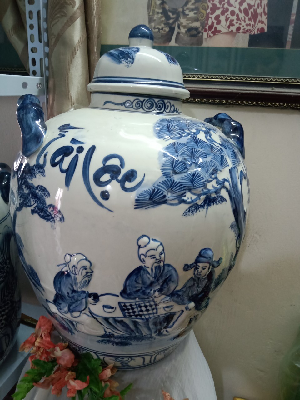 Hũ đựng rượu vẽ cảnh gốm sứ Bát Tràng