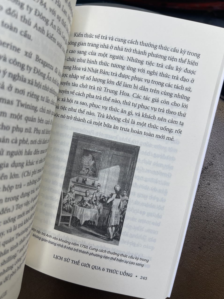 (The New York Times Bestseller) LỊCH SỬ THẾ GIỚI QUA 6 THỨC UỐNG: A HISTORY OF THE WORLD IN 6 GLASSES – Tom Standage – Miên Túc dịch – Huy Hoang Books phát hành - NXB Dân trí (Bìa mềm)
