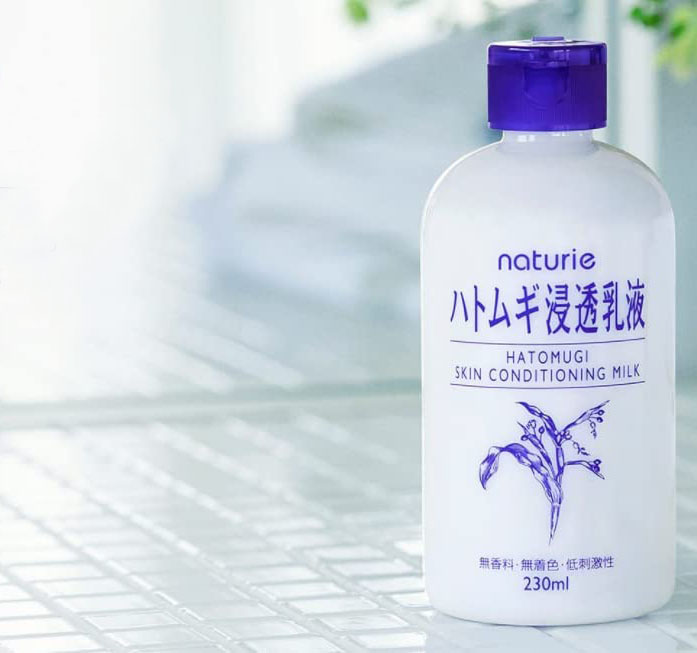 Sữa Dưỡng Da Naturie Ý Dĩ Hatomugi Skin Conditioning Milk 230ml