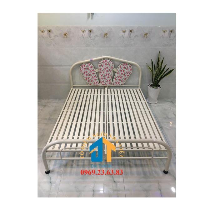 Giường sắt 1m6x2m giá rẻ