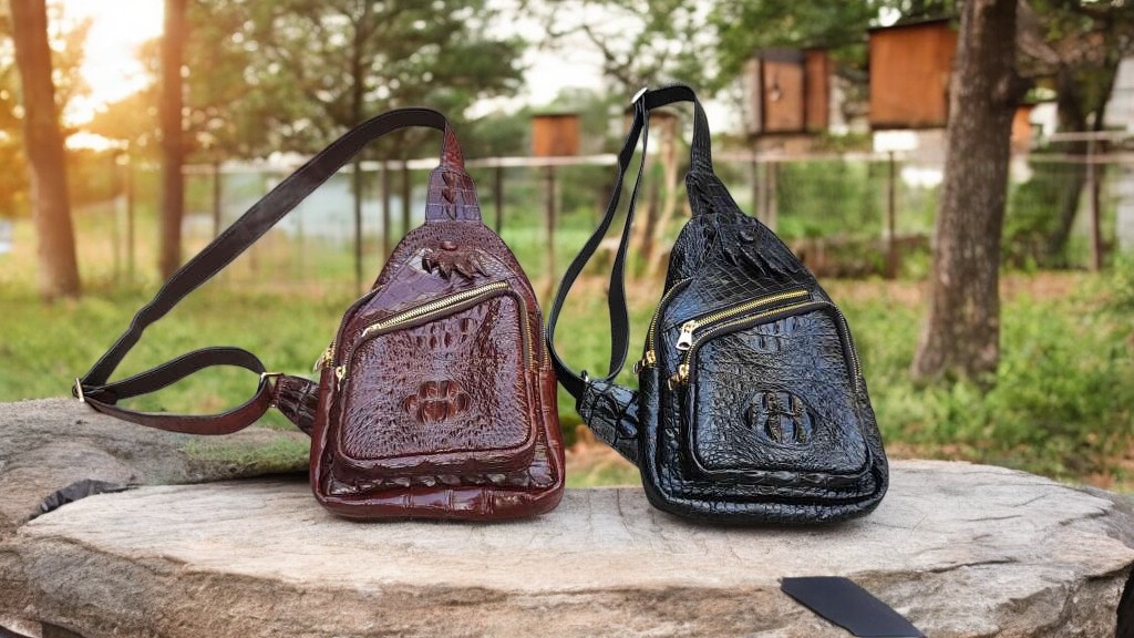 Túi đeo chéo Nam cá tính. Da cá sấu có Móng đẹp nổi bật!