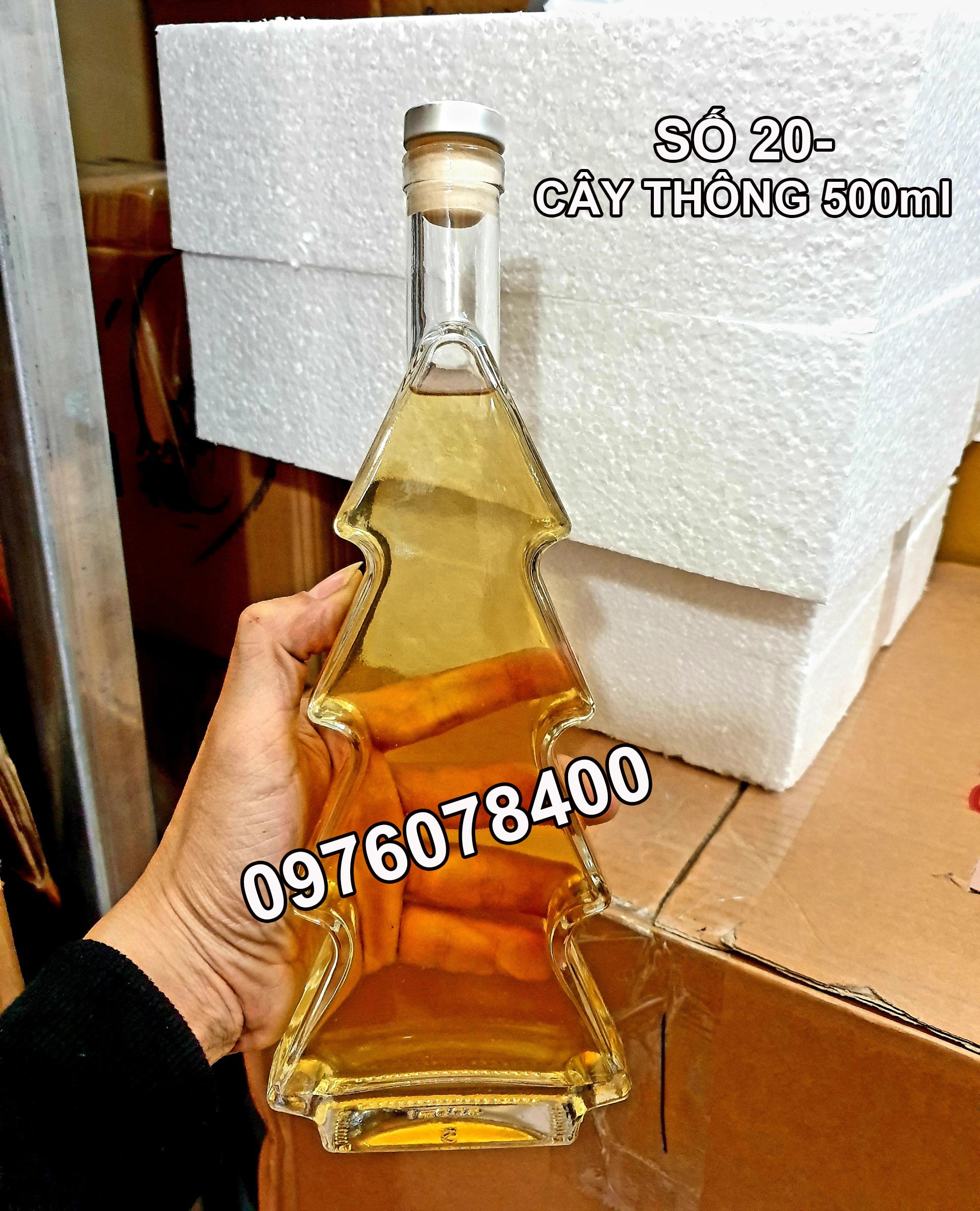 Bình Rượu Thuỷ Tinh Cao Cấp Mẫu Cây Thông 550ml. Chai đựng rượu