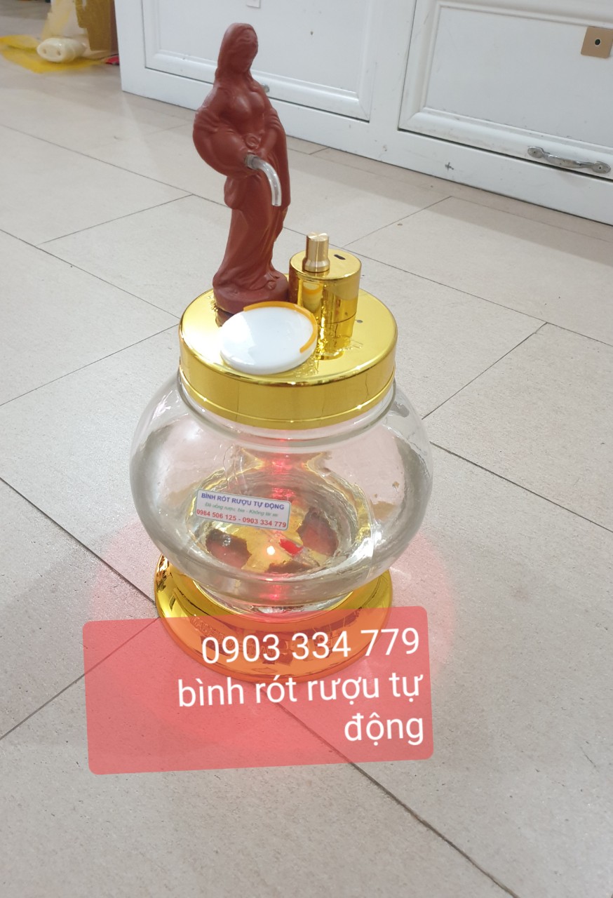 bình rót ruou tự động cô gái 2.7 lit