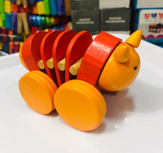 Đồ chơi con thú kéo khớp