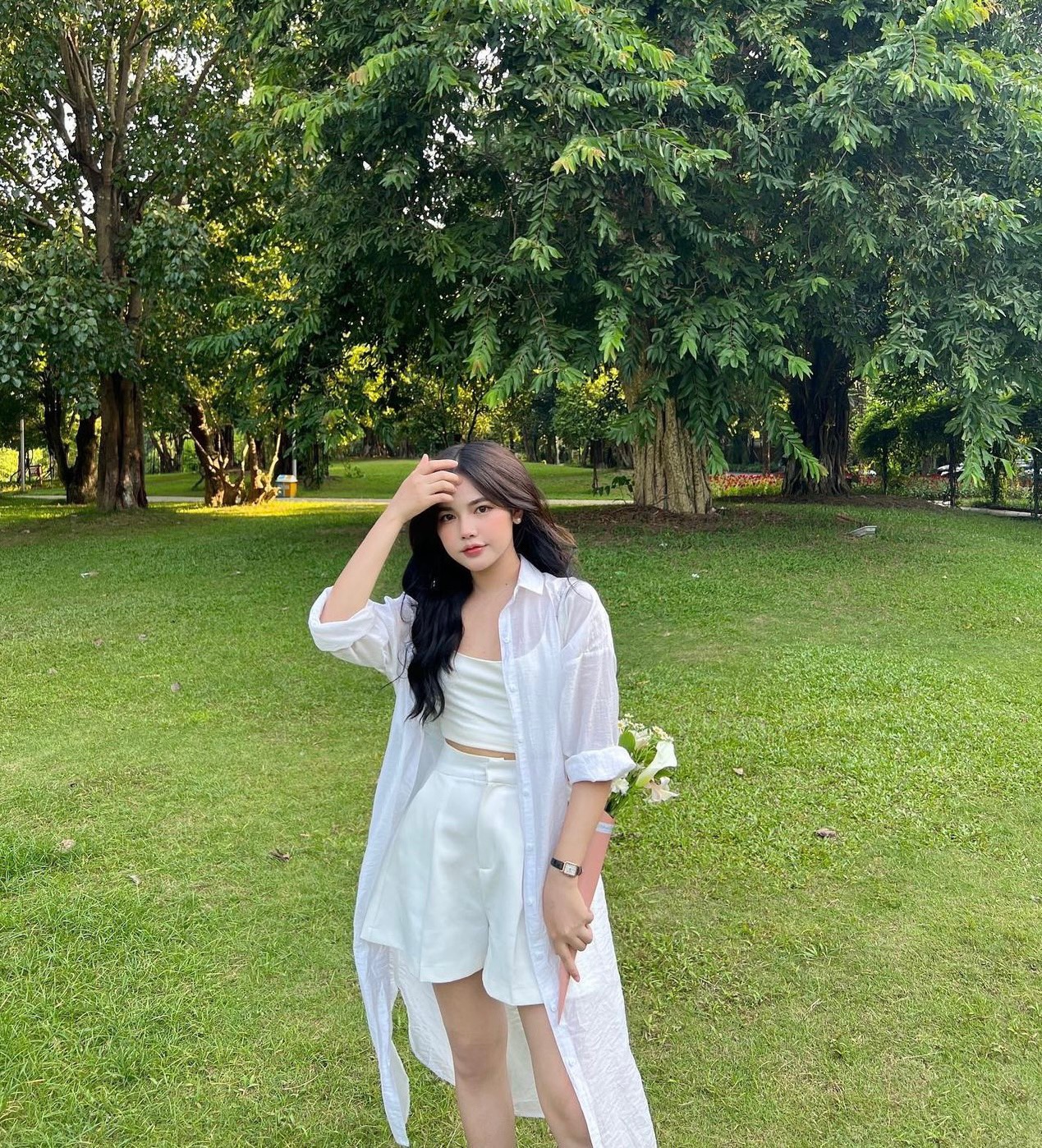 Set 3 món áo sơ mi dài áo 2 dây trắng kèm quần đùi năng động
