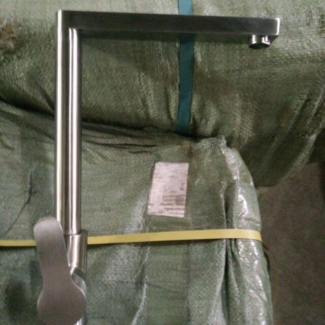 Vòi chén nóng lạnh inox sus 304 cao cấp