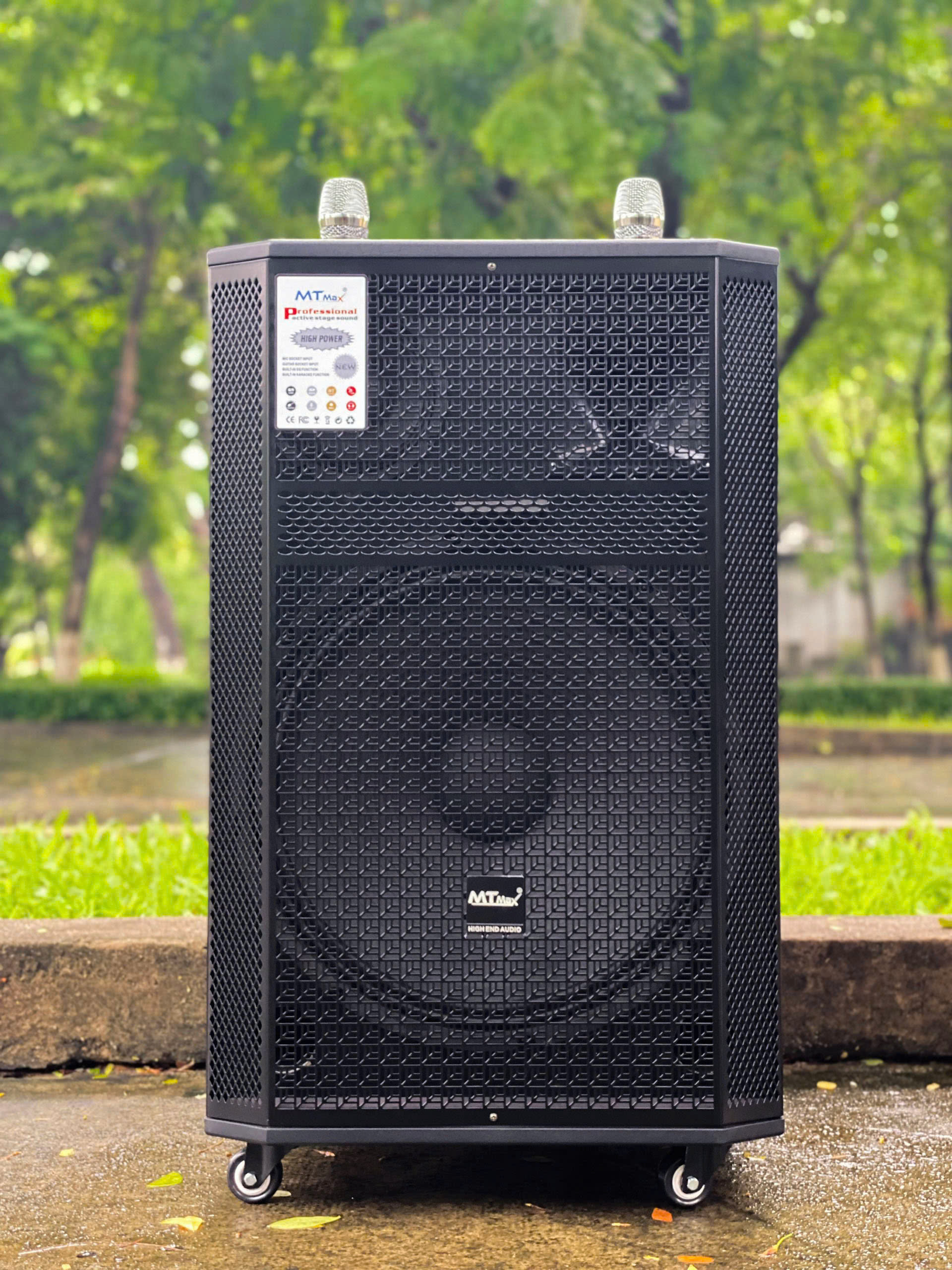 Loa Kéo MTMAX K8 Pro Chip DSP Hay Như Phòng Karaoke Chuyên Nghiệp, Dàn Karaoke Di Động, Loa 3 Đường Tiếng Bass 50cm Công Suất 800W Kèm 2 Micro UHF Cao Cấp, Nhẹ Hơi, Nâng Giọng hàng nhập khẩu