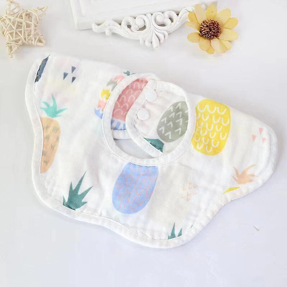 Set 2 Yếm Tròn Vải Xô 6 Lớp Có Nút Bấm Siêu Thấm Hút