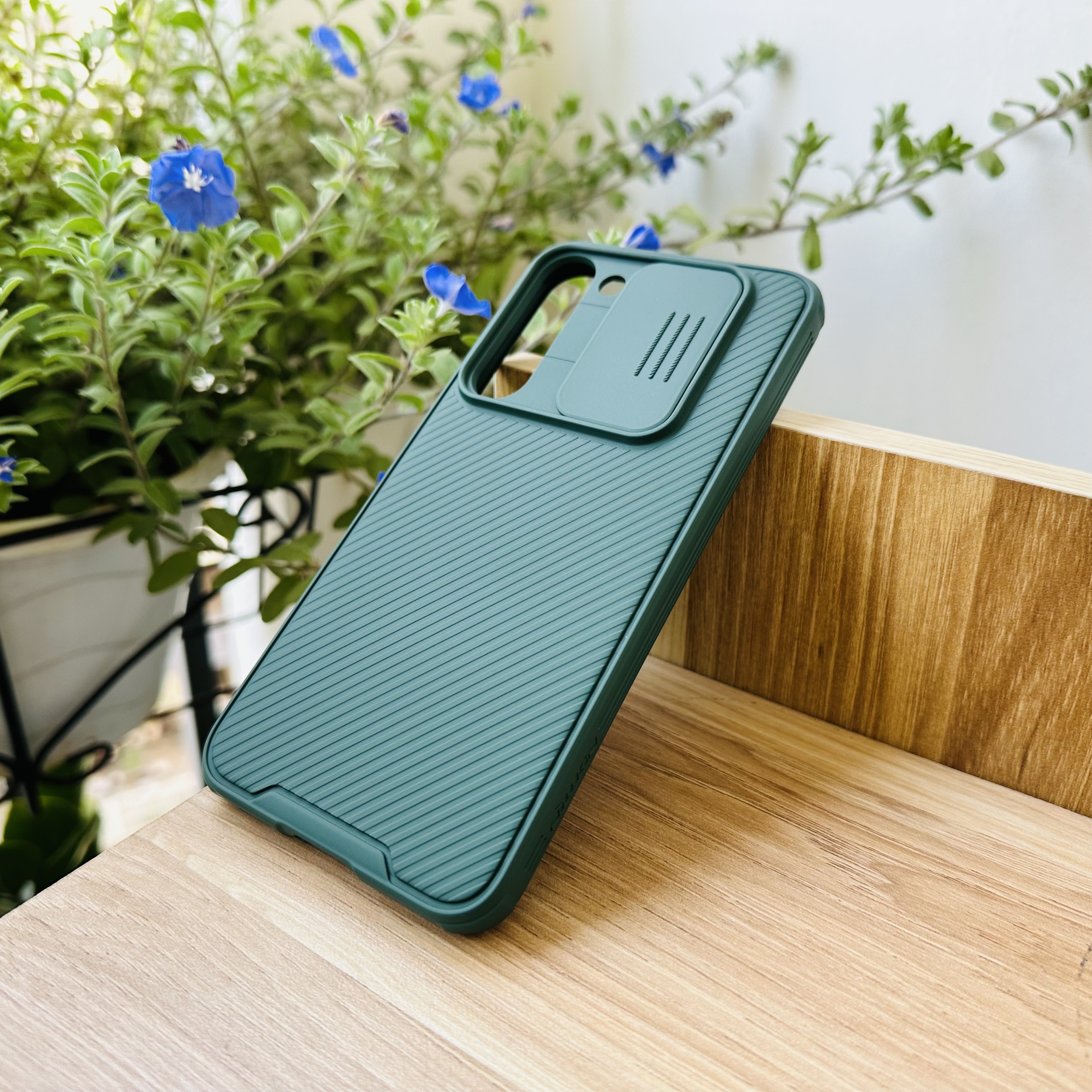 Ốp lưng dành cho Galaxy S23 Plus Nillkin Camshield- Hàng chính hãng