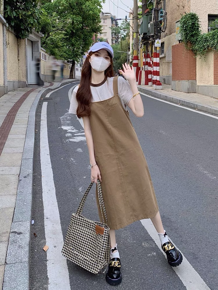 Set yếm kaki kèm áo thun sọc ulzzang hàn quốc