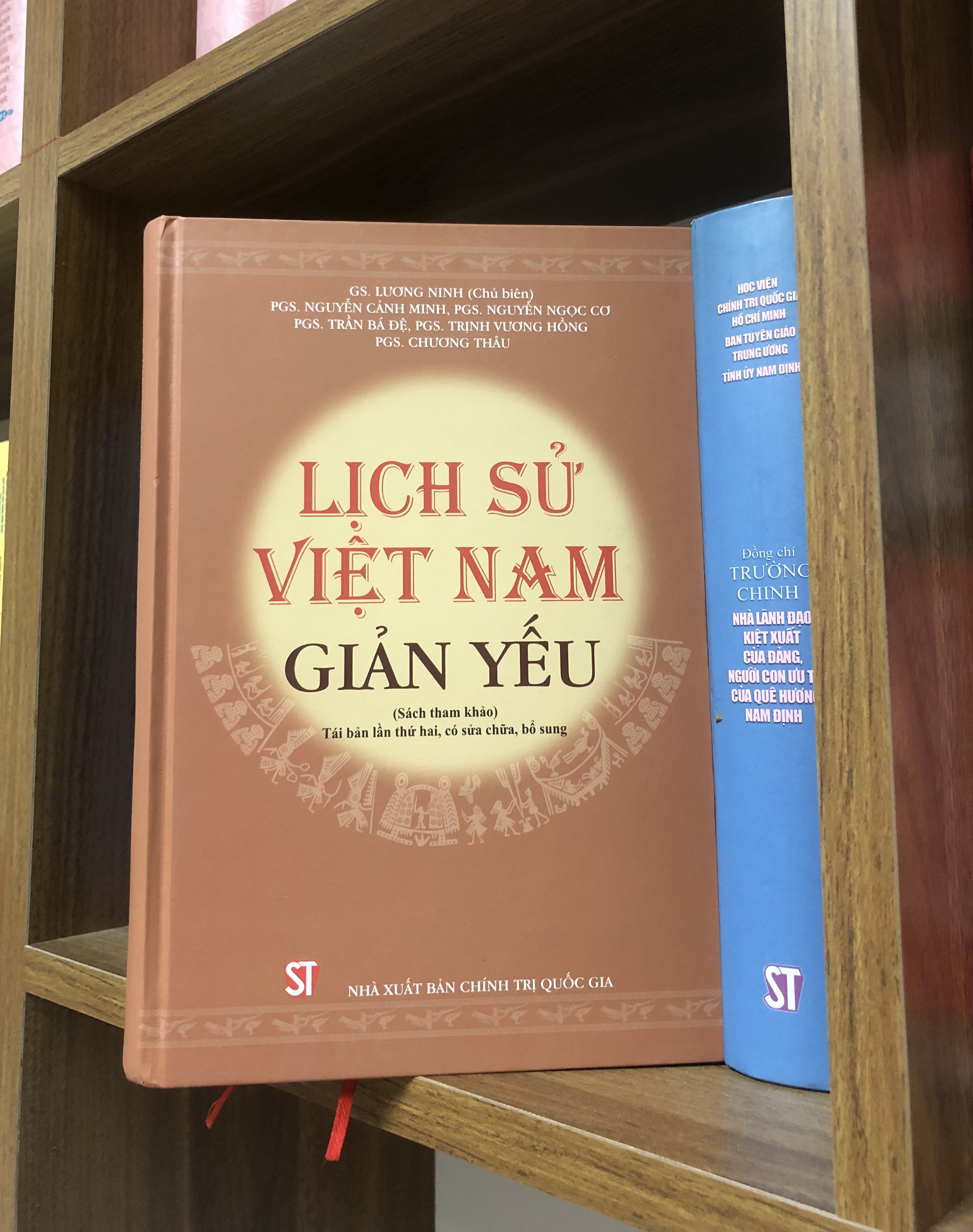 Lịch Sử Việt Nam Giản Yếu