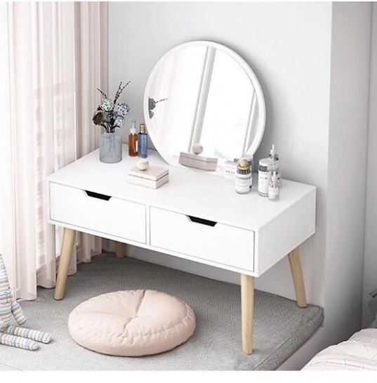 Bàn làm việc thiết kế gương tròn ngồi bệt