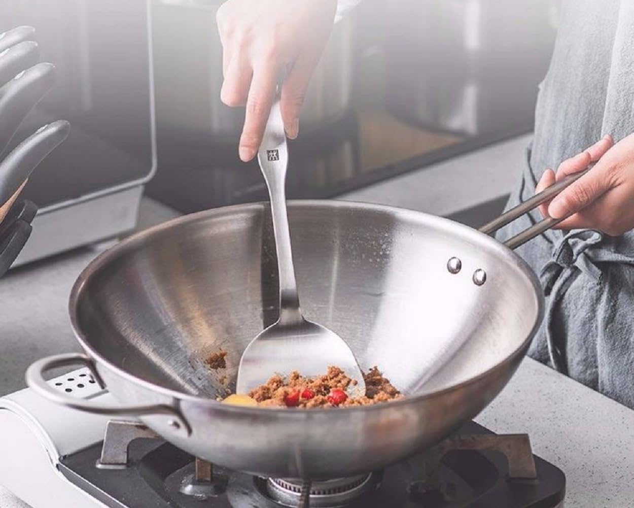 Chảo Zwilling wok 30 cm kèm vung kính Hàng chính hãng