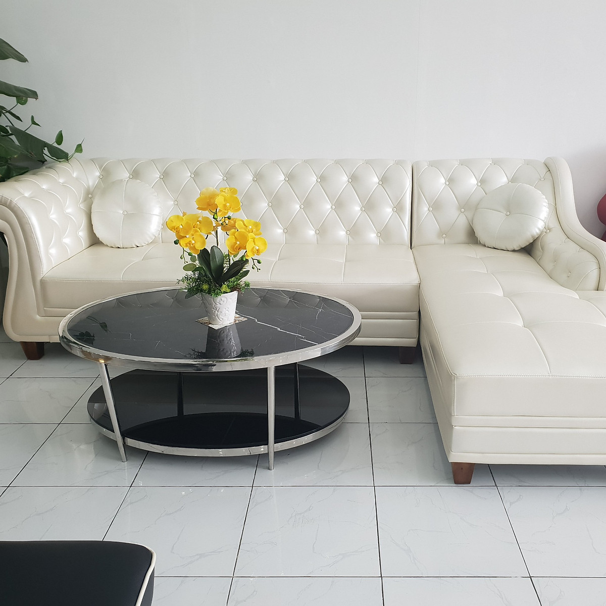 Sofa da góc L tân cổ điển Tundo 2m7 x 1m7 màu kem có thể chọn màu