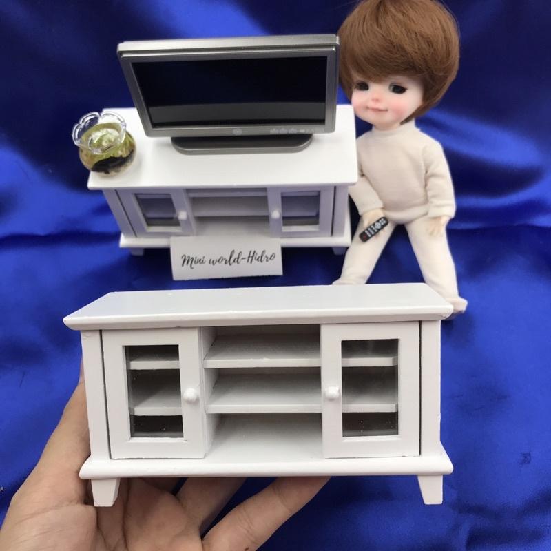 Mô hình kệ để ti vi bằng gỗ dùng cho trang tí nhà búp bê Barbie, BJD 1/8 mini tí hon miniature. Tủ gỗ để tv cho búp bê.