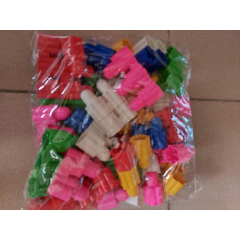 Bộ xếp hình lắp ghép nút .