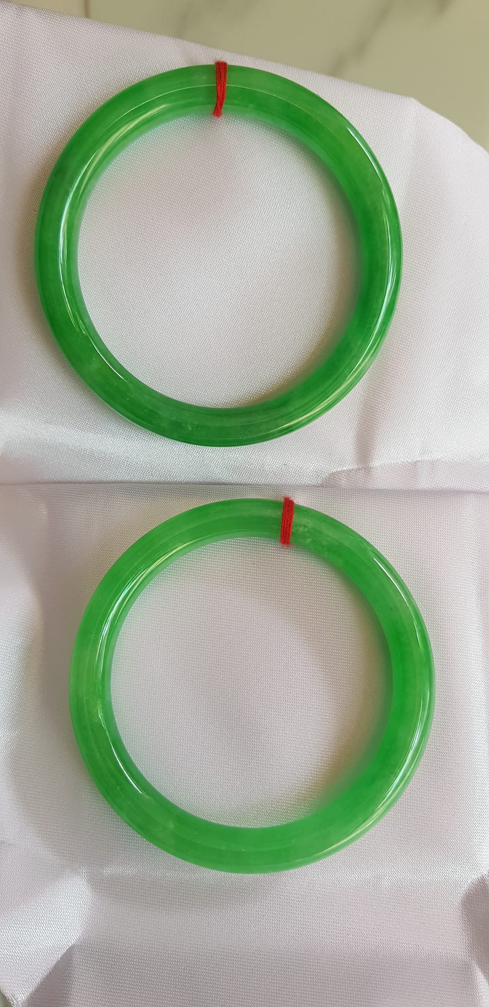 Vòng tay đá cẩm thạch tự nhiên Ngọc Đậu Lý A 54mm x cọng 8mm Màu Xanh Lý Đậu nhẹ tươi bóng mượt đẹp Nữ 53kg - 60kg đeo mệnh Mộc mệnh Hỏa mệnh Thủy ạ