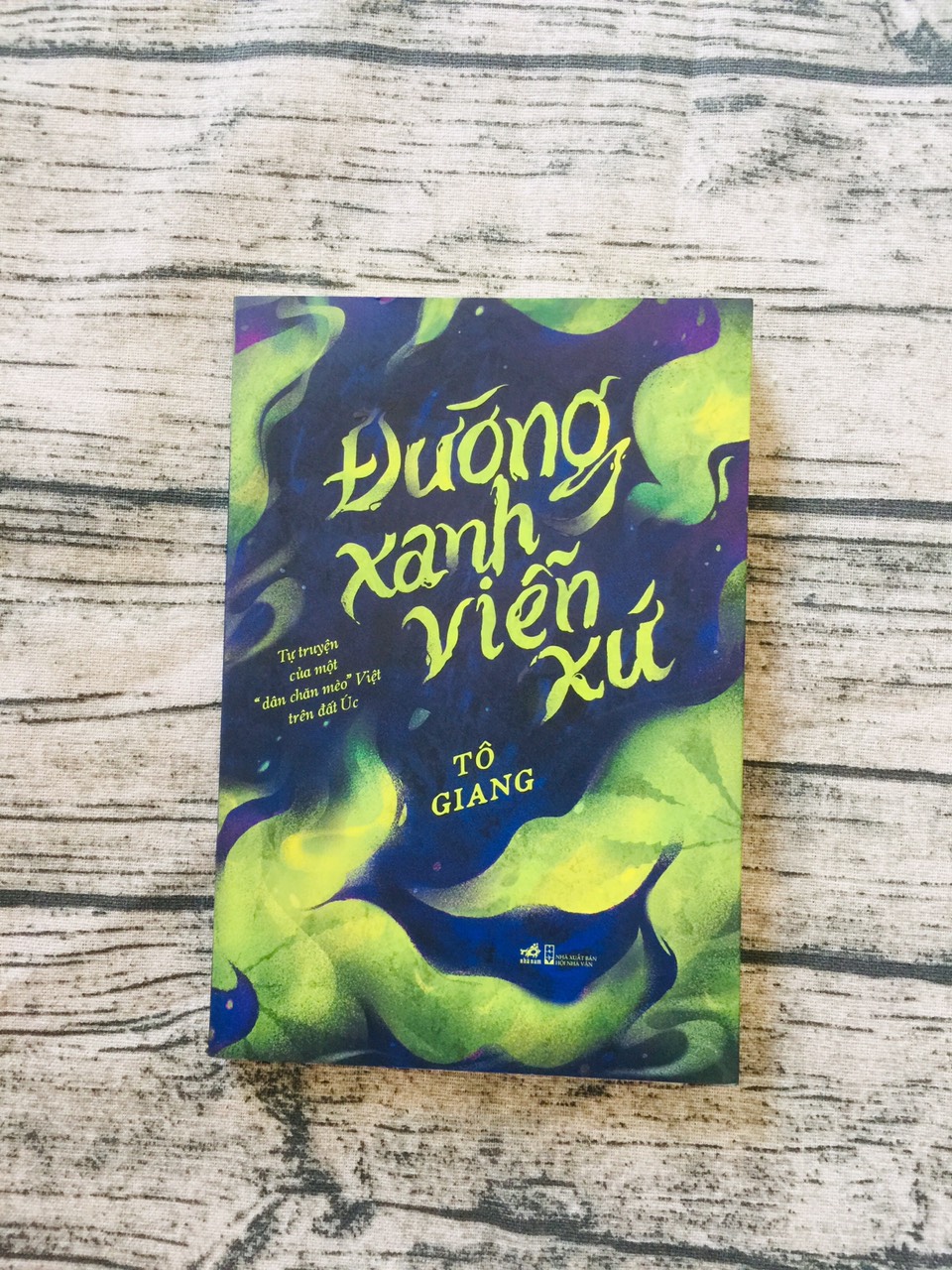 Đường Xanh Viễn Xứ - Tự Truyện Của Một "Dân Chăn Mèo" Việt Trên Đất Úc