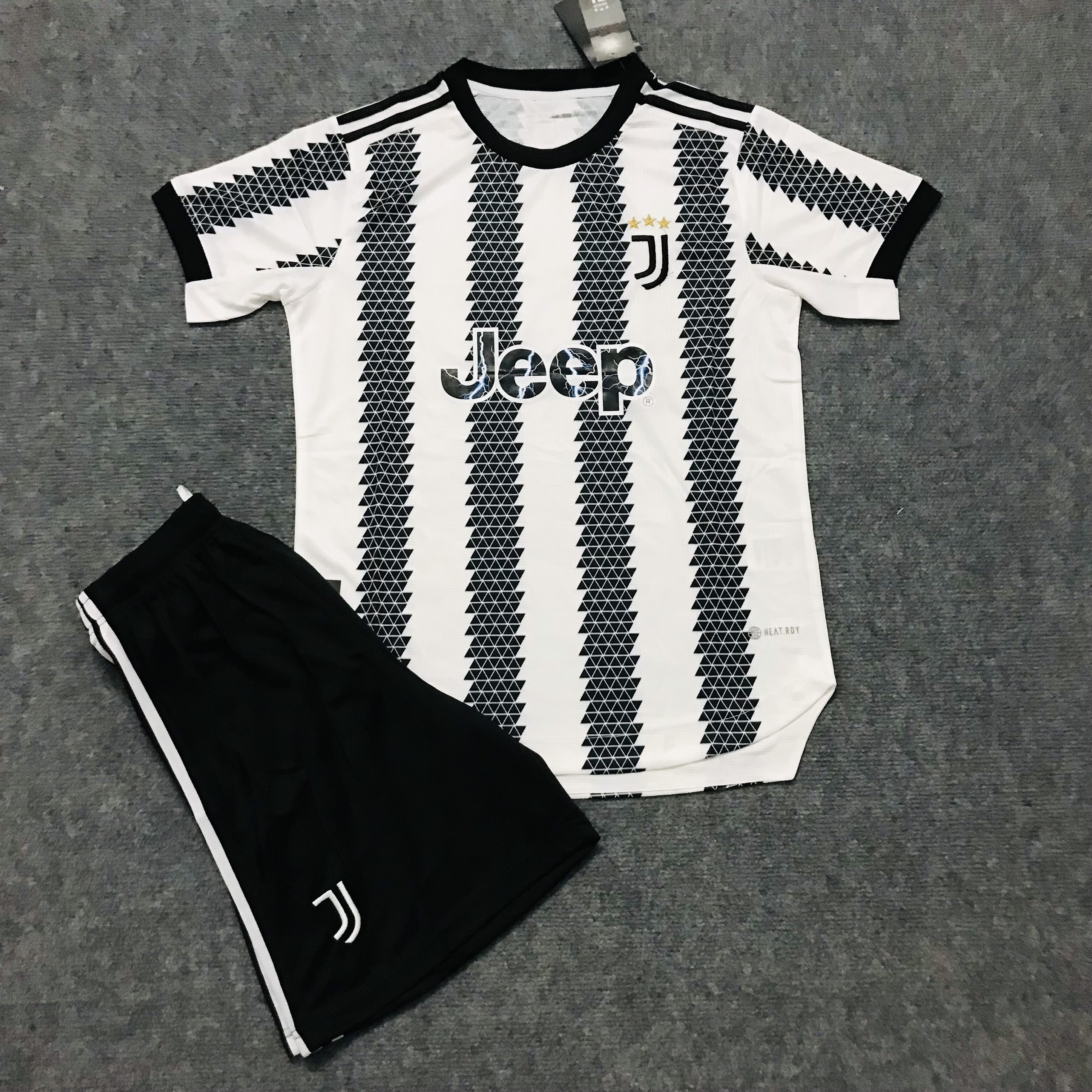 Bộ quần áo đá bóng Fake thái cao cấp CLB Juventus