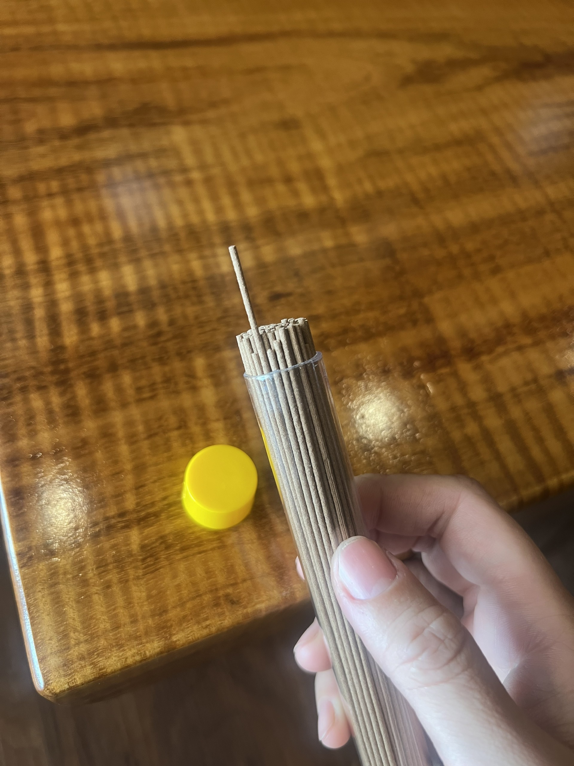 Nhang trầm ống KHÔNG TĂM cao cấp - 100% tự nhiên không dùng hoá chất