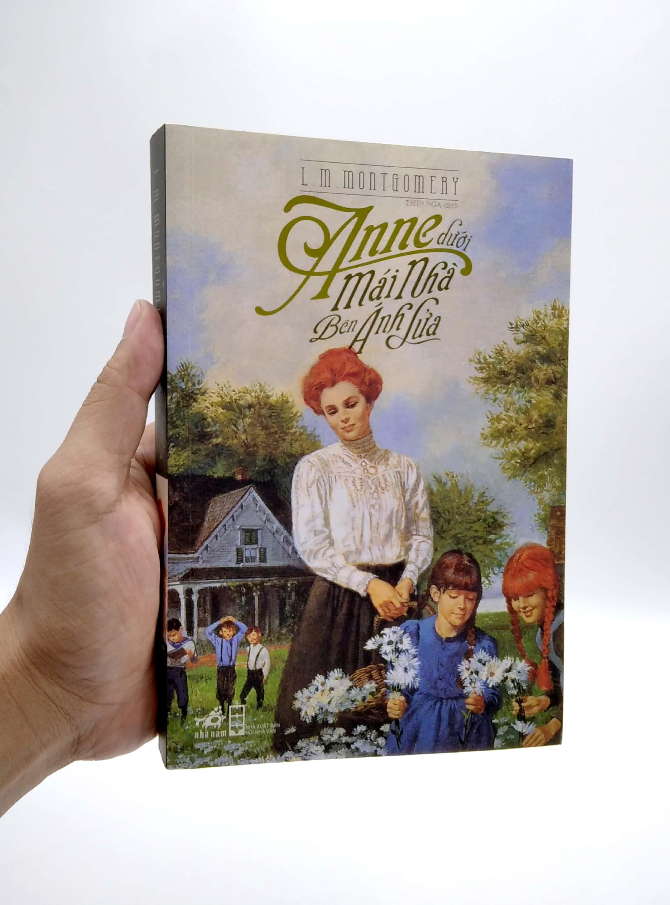 Sách Anne Dưới Mái Nhà Bên Ánh Lửa (Tái Bản)