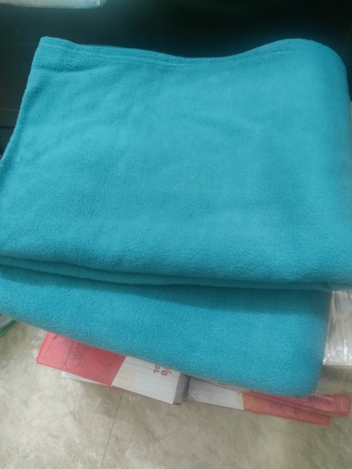 Chăn nỉ xanh máy bay 1mx1m6 mới 100%