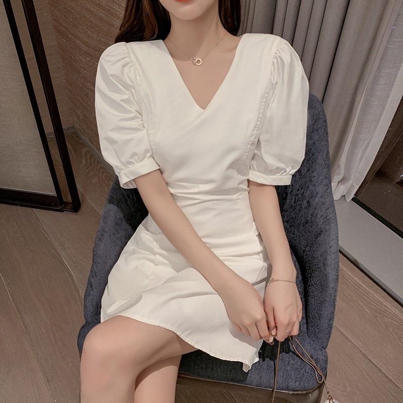 Đầm ngắn tay cổ V