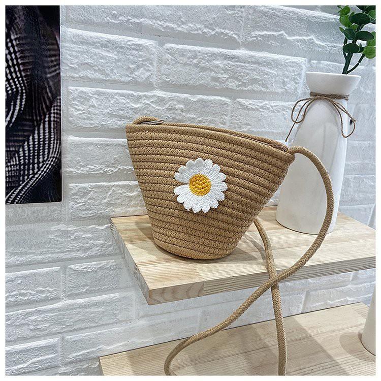 Straw Woven Bag Women's New Small Flower Woven Bucket Bag Mori Style Girl One-Shoulder Messenger Bag