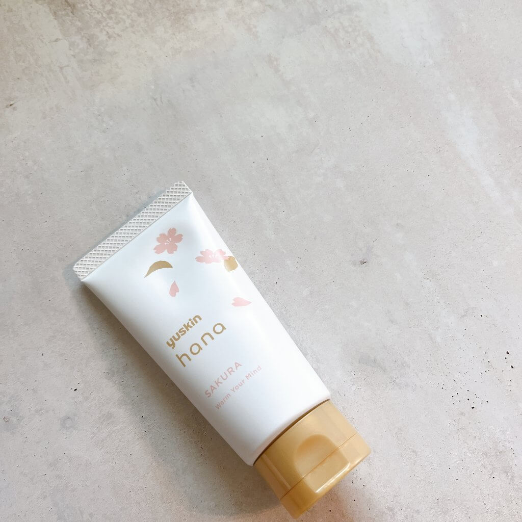 Kem Dưỡng Da Tay Hương Hoa Anh Đào Yuskin Hana Sakura (Tuýp 50G)
