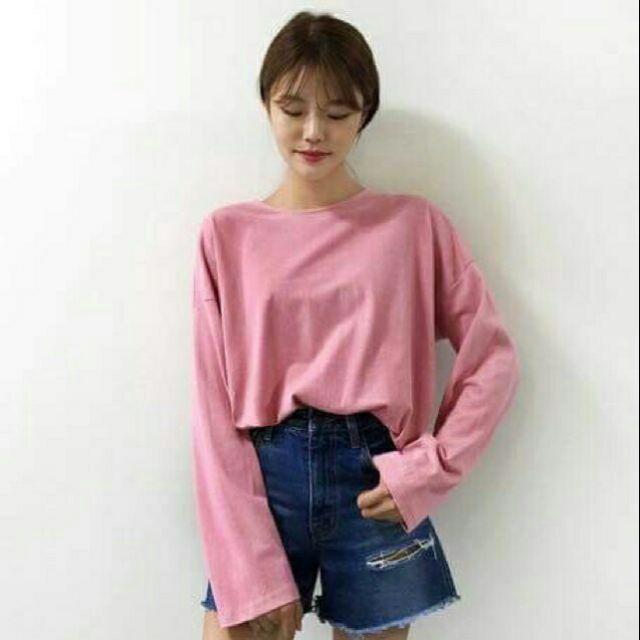 Áo thun trơn tay dài form rộng