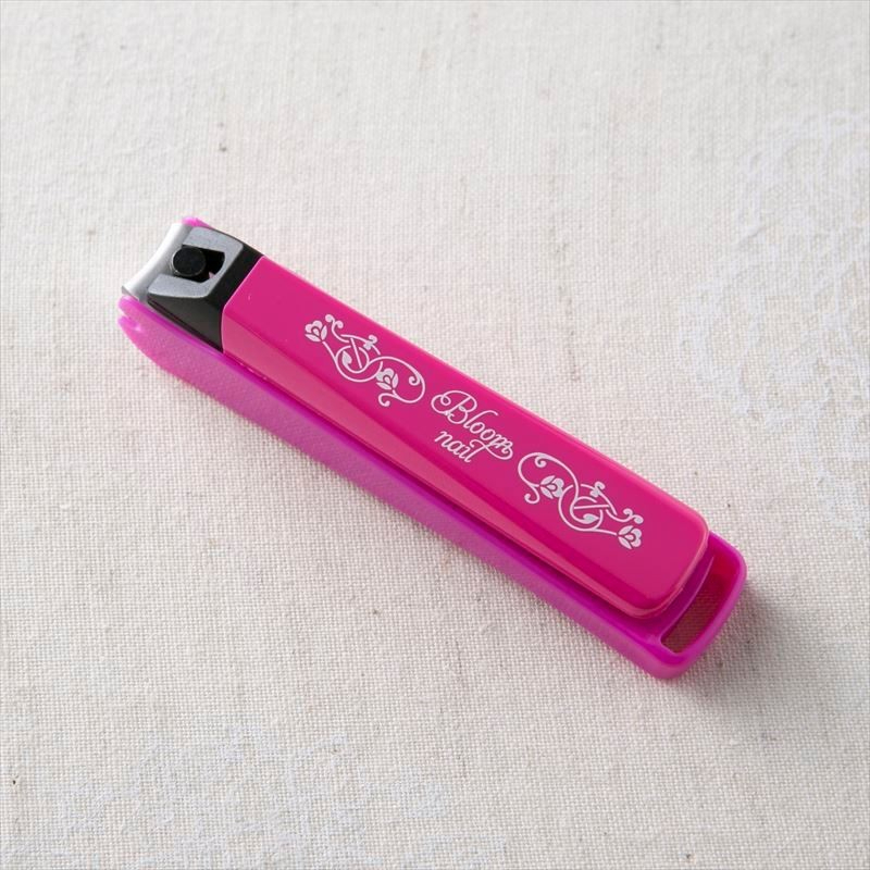 Bấm Móng Tay Inox Hoa Văn Kai Razor 01021-HC3600 Màu Hồng Size Nhỏ