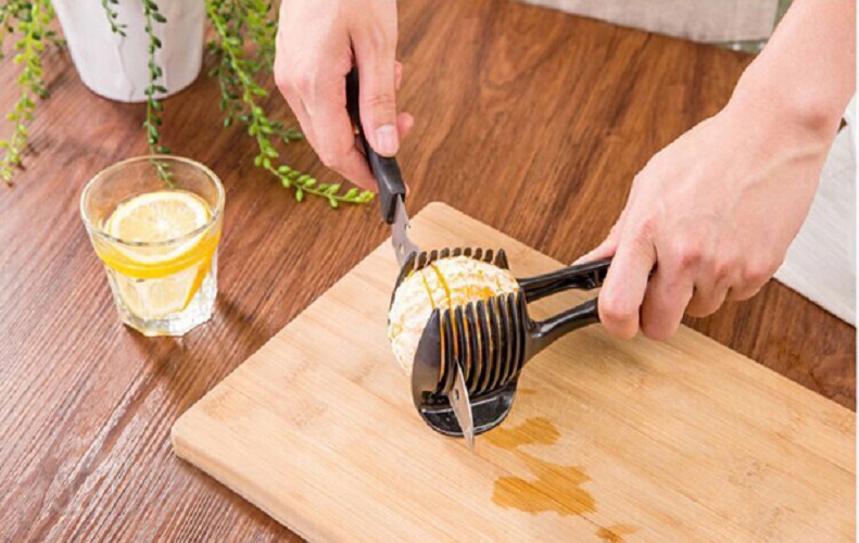 Dụng cụ cắt lát chanh, cà chua, gắp bánh,..tiện lợi - Màu ngẫu nhiên
