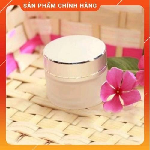 Hũ chiết kem, chiết mỹ phẩm bằng thủy tinh nắp bạc - 10gr, 15gr , 20 gr .