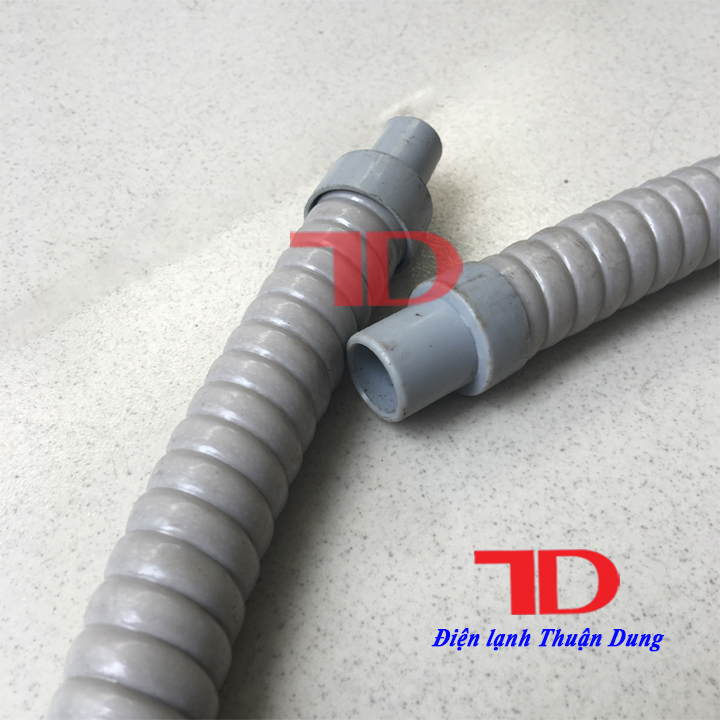Ống thoát nước máy lạnh 120 cm zin có bảo ôn chống mồ hôi nhiễu nước
