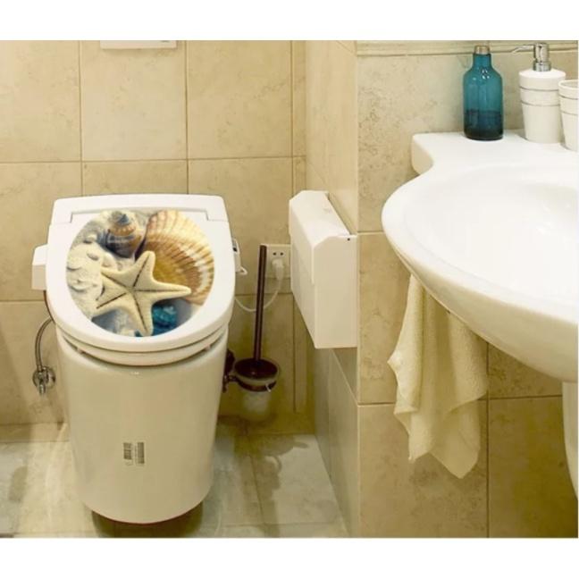 Decal dán Toilet - hình Chú Bò đen xinh xắn
