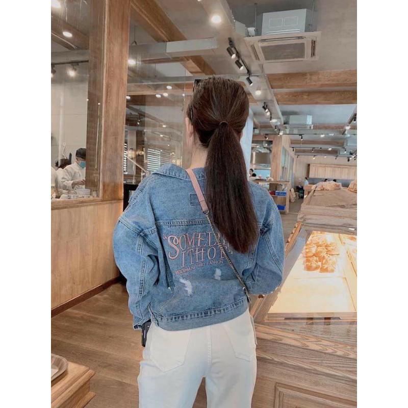 Áo Khoác Jeans Thêu Chữ