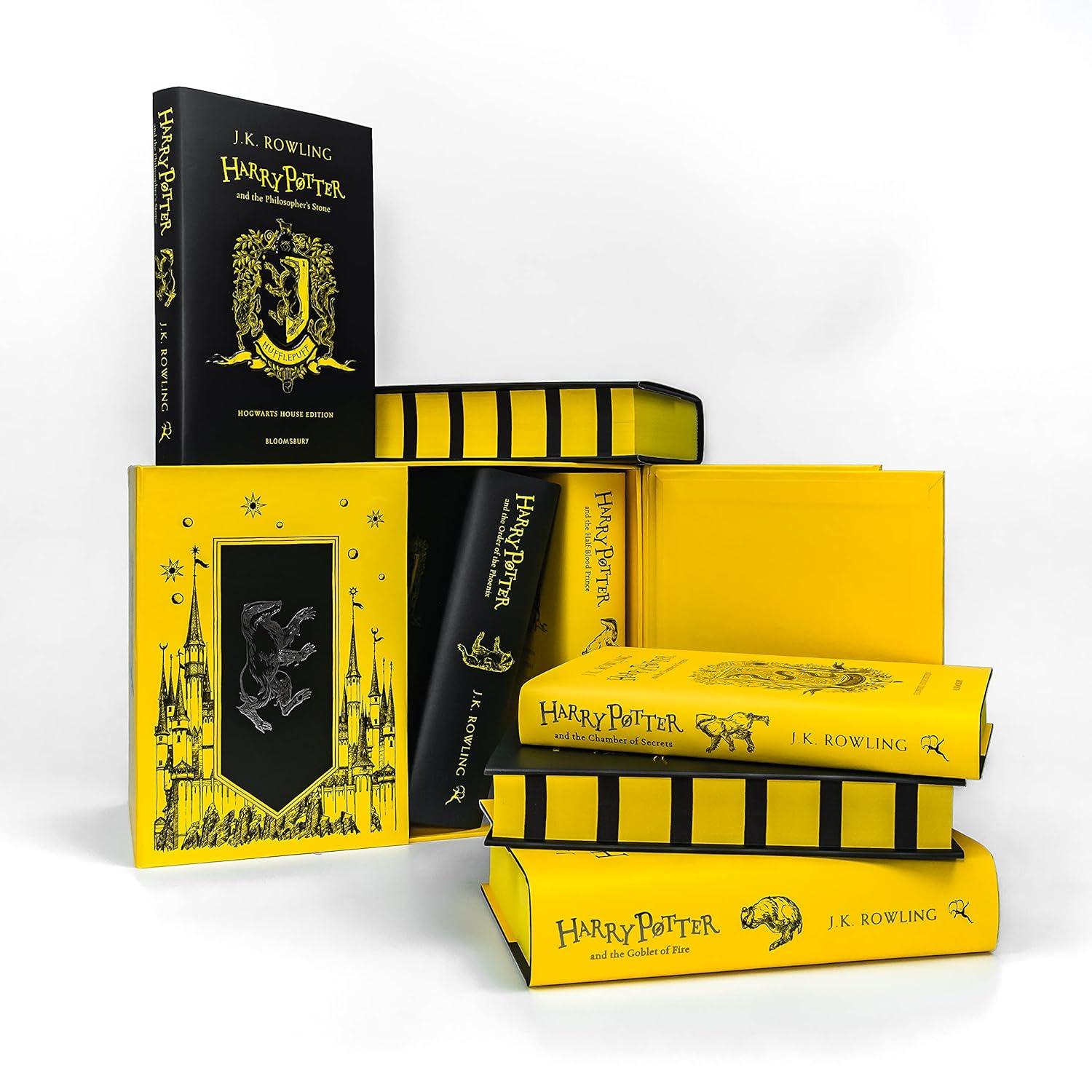 Sách ngoại văn: Harry Potter Hufflepuff House Editions Hardback Box Set