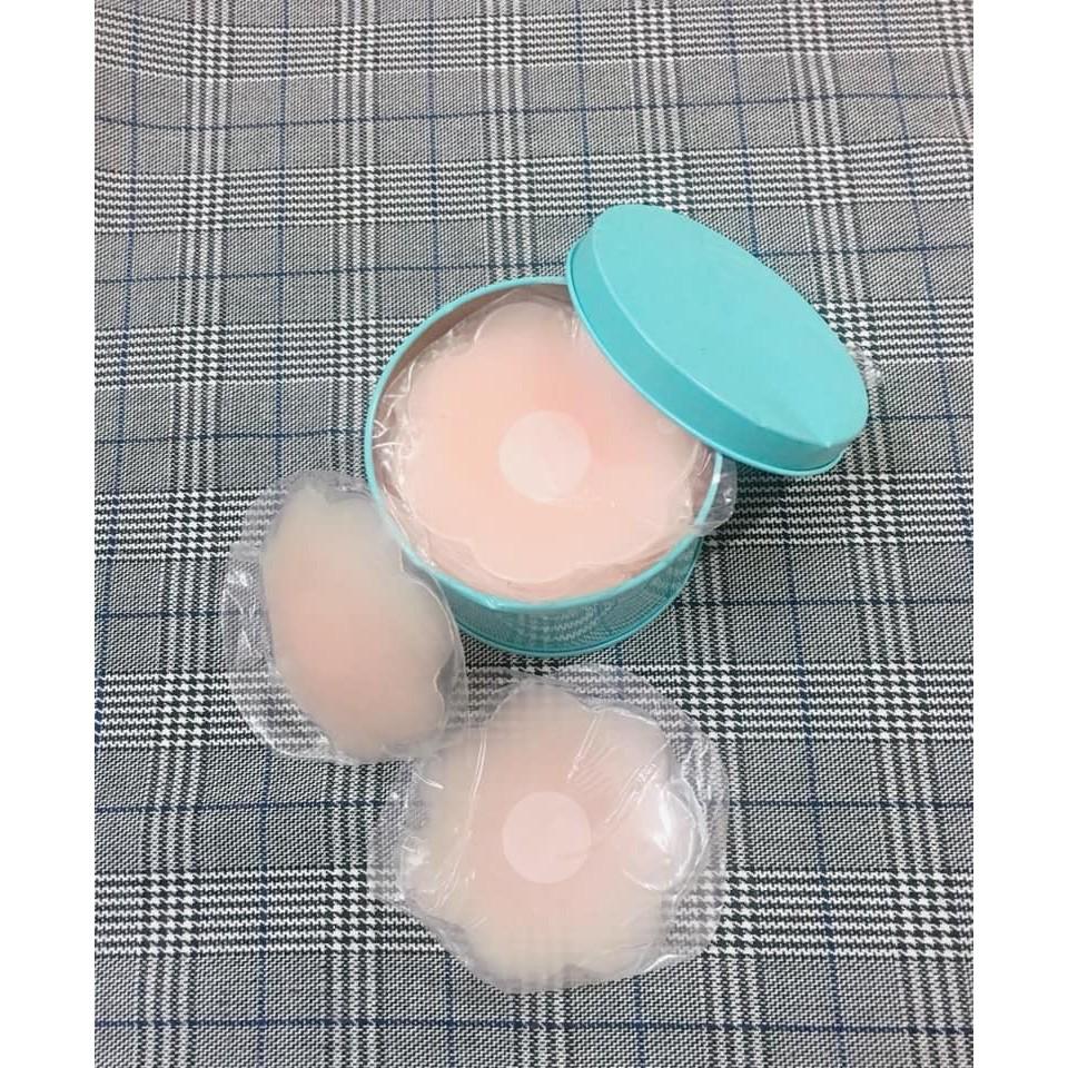 Hộp 10 Miếng Dán Ngực Silicon Tàng Hình