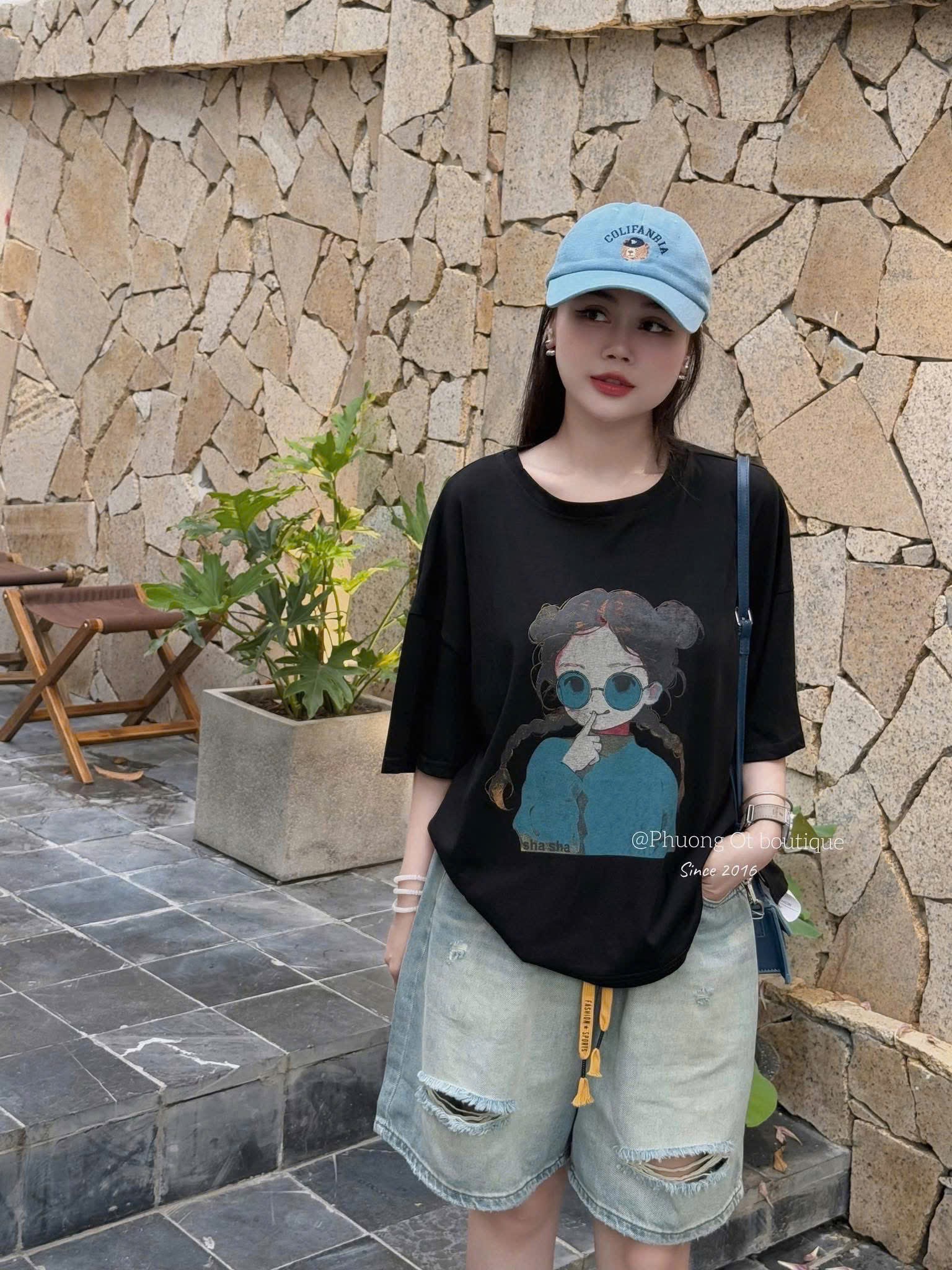 Set áo in cô gái mix quần jean ngố