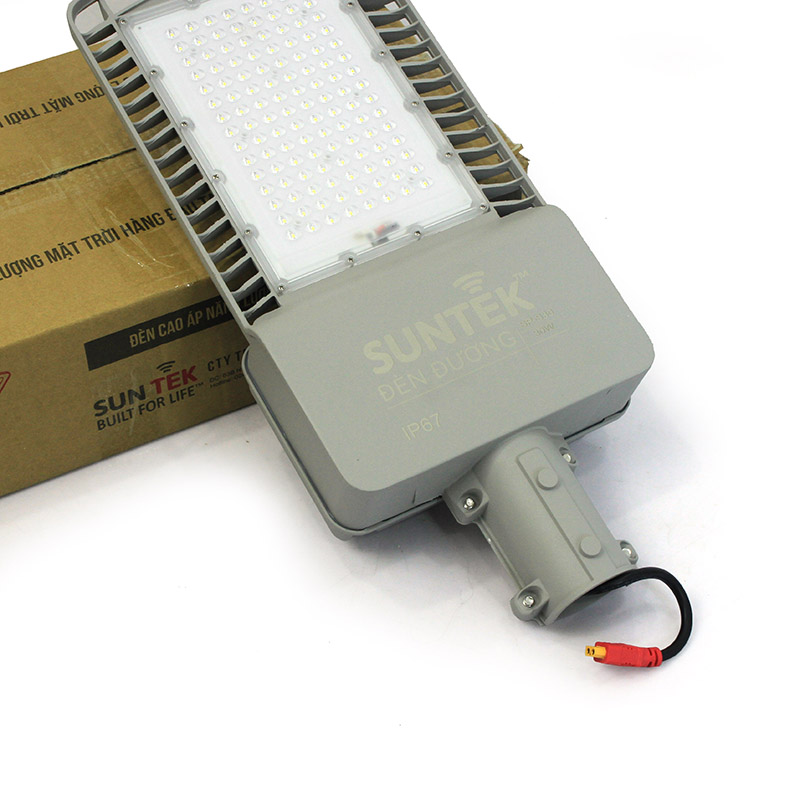 Đèn Đường Cao Áp Năng Lượng Mặt Trời SUNTEK SP-S30 Solar Street Light - Chip Led Nhập Khẩu Siêu Sáng, Hoạt động 22 giờ liên tục, Tự động Bật/Tắt, Chống Nước/Bụi/Sét